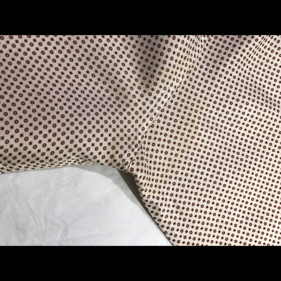 Exclusive MISSONI shirt
100% silk
Size:50 - Picture 7 of 10